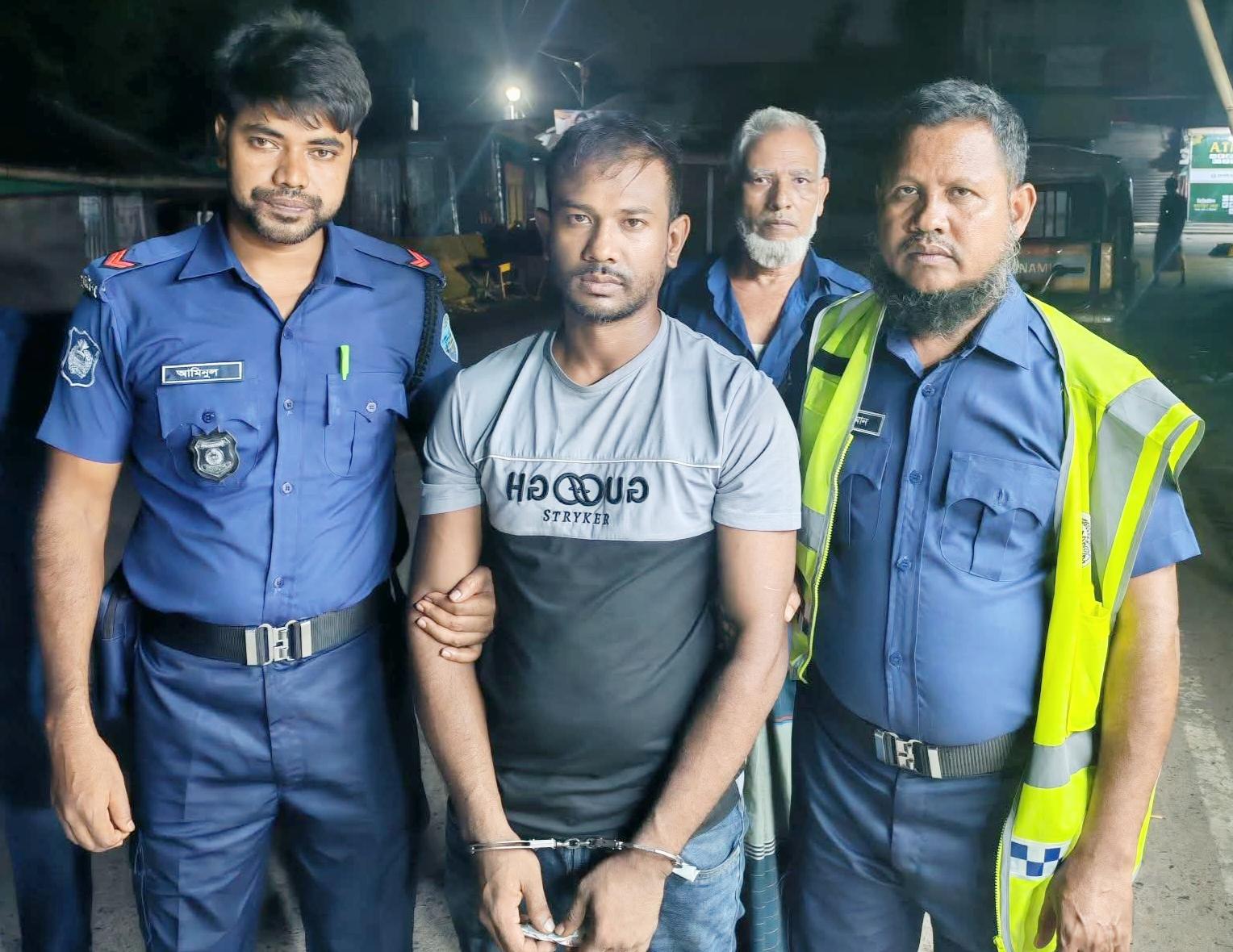 নোয়াখালী জেলার বেগমগঞ্জ মডেল থানাধীন রাজগঞ্জ পুলিশ ক্যাম্পের মাদকবিরোধী বিশেষ অভিযান।